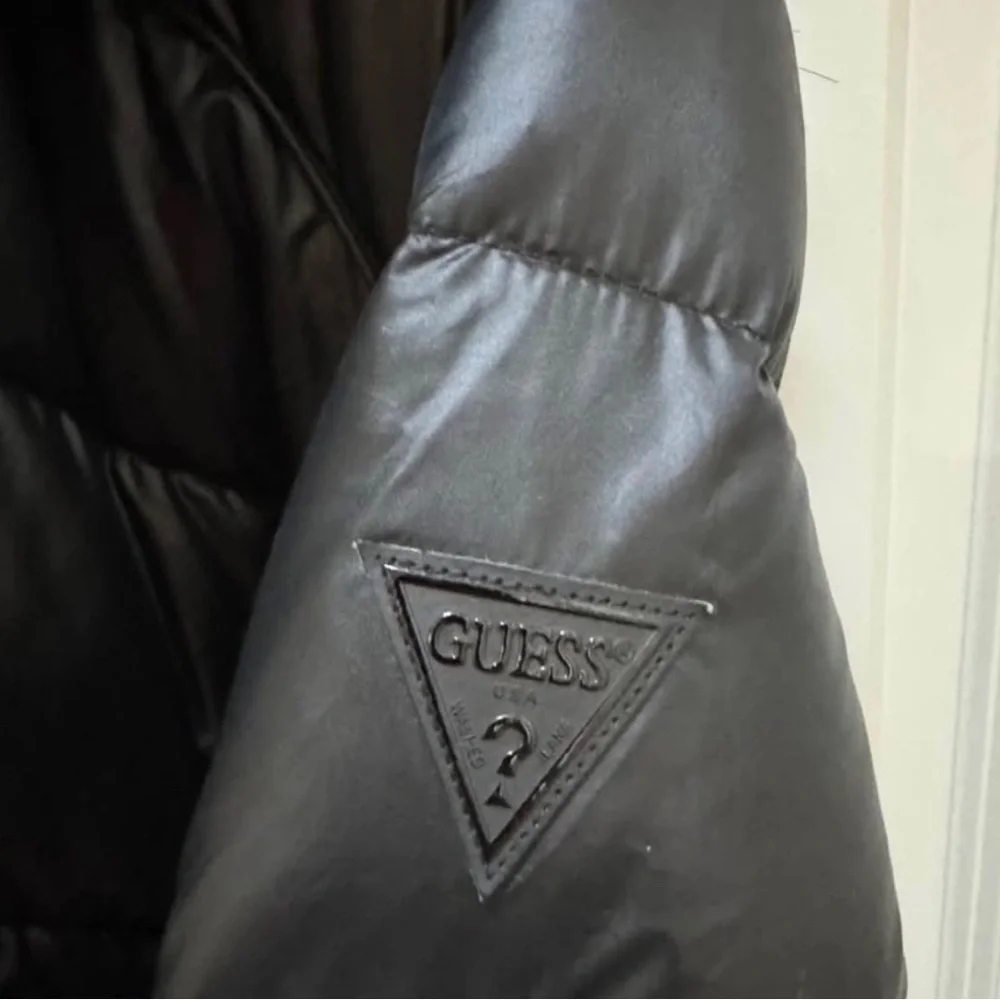 GUESS Black Shiny Puffer With Faux Fur Hoodie Ladies Size XL - Picture 4 of 12